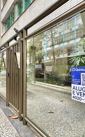 Apartamento à venda com 288m², 4 quartos e 2 vagas Apartamento à venda com 288m², 4 quartos e 2 vagasPlaquinha