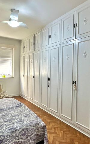Apartamento à venda com 288m², 4 quartos e 2 vagas Apartamento à venda com 288m², 4 quartos e 2 vagasSuíte