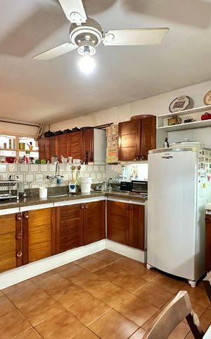 Apartamento à venda com 288m², 4 quartos e 2 vagas Apartamento à venda com 288m², 4 quartos e 2 vagasCozinha