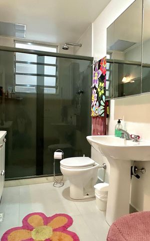 Apartamento à venda com 288m², 4 quartos e 2 vagas Apartamento à venda com 288m², 4 quartos e 2 vagasBanheiro Social