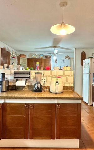 Apartamento à venda com 288m², 4 quartos e 2 vagas Apartamento à venda com 288m², 4 quartos e 2 vagasCozinha