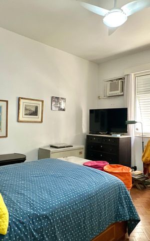 Apartamento à venda com 288m², 4 quartos e 2 vagas Apartamento à venda com 288m², 4 quartos e 2 vagasQuarto 2