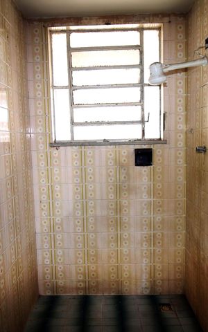 Casa à venda com 155m², 4 quartos e 5 vagasBanheiro da Suíte 4 - Anexo