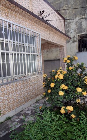 Casa à venda com 155m², 4 quartos e 5 vagasQuintal - Frente