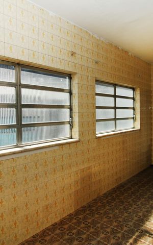 Casa à venda com 155m², 4 quartos e 5 vagasCopa