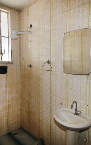 Casa à venda com 155m², 4 quartos e 5 vagasBanheiro da Suíte 4 - Anexo