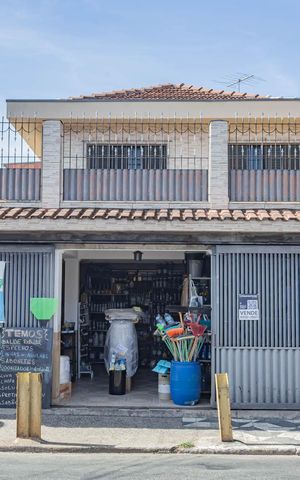 Casa à venda com 314m², 4 quartos e 3 vagasFachada