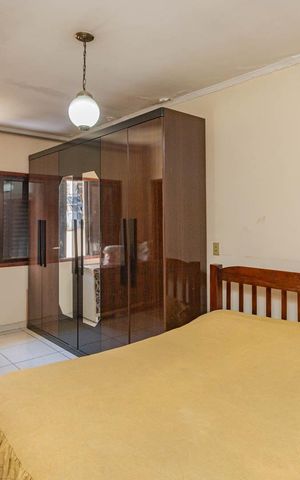 Casa à venda com 314m², 4 quartos e 3 vagasQuarto 1