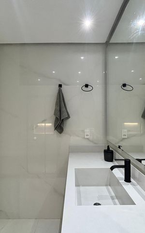 Apartamento à venda com 152m², 4 quartos e sem vaga Apartamento à venda com 152m², 4 quartos e sem vagaBanheiro social