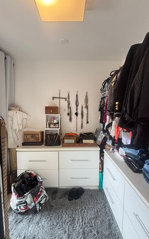 Apartamento à venda com 78m², 2 quartos e 2 vagasSuíte 1 Closet