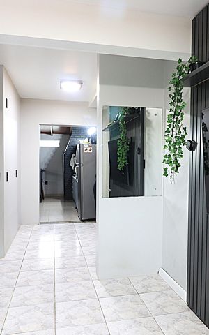 Casa à venda com 110m², 3 quartos e 2 vagasSala