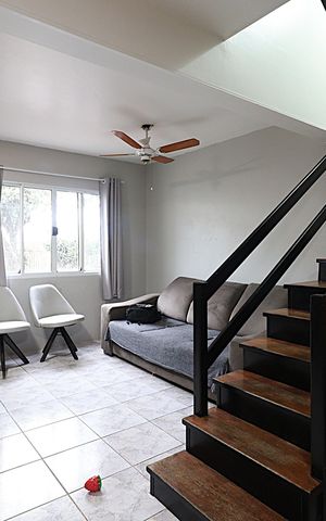 Casa à venda com 110m², 3 quartos e 2 vagasSala