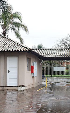 Casa à venda com 110m², 3 quartos e 2 vagasFachada