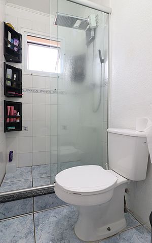 Casa à venda com 110m², 3 quartos e 2 vagasBanheiro - suíte Box