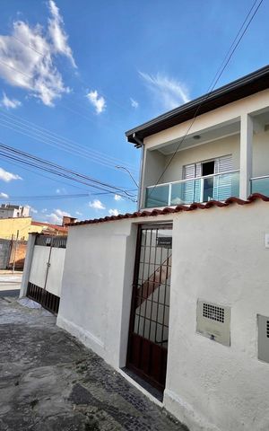 Casa à venda com 100m², 3 quartos e 14 vagas Casa à venda com 100m², 3 quartos e 14 vagasFachada