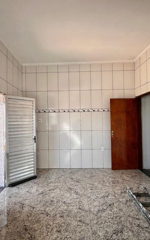 Casa à venda com 100m², 3 quartos e 14 vagas Casa à venda com 100m², 3 quartos e 14 vagasCozinha