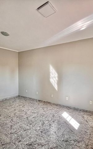 Casa à venda com 100m², 3 quartos e 14 vagas Casa à venda com 100m², 3 quartos e 14 vagasQuarto 2