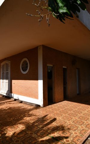 Casa à venda com 1570m², 7 quartos e 6 vagasVaranda