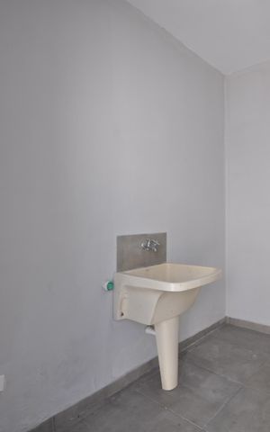 Casa à venda com 120m², 3 quartos e 1 vagaÁrea de serviço