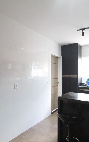Casa de condomínio à venda com 232m², 4 quartos e 2 vagasCozinha