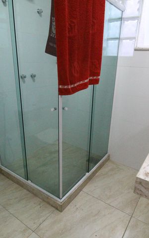 Casa de condomínio à venda com 232m², 4 quartos e 2 vagasBanheiro social 2