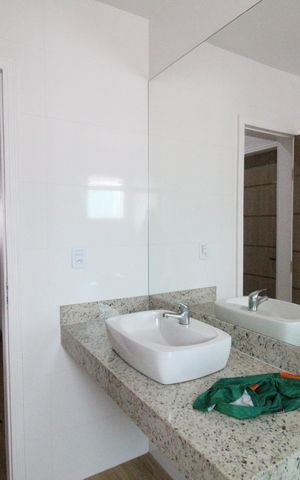 Casa de condomínio à venda com 232m², 4 quartos e 2 vagasBanheiro social 1