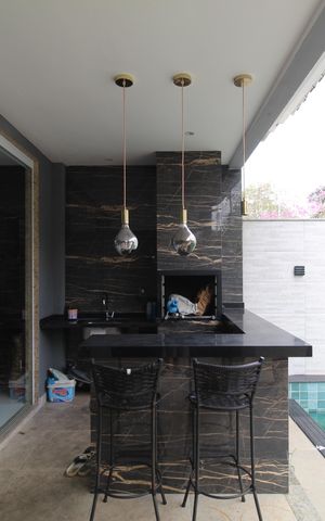 Casa de condomínio à venda com 232m², 4 quartos e 2 vagasChurrasqueira