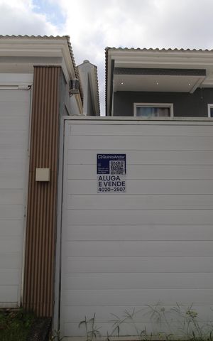 Casa de condomínio à venda com 232m², 4 quartos e 2 vagasPlaca