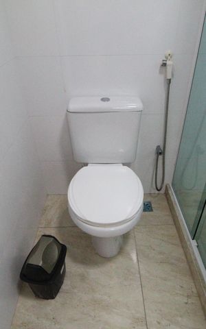 Casa de condomínio à venda com 232m², 4 quartos e 2 vagasBanheiro social 2