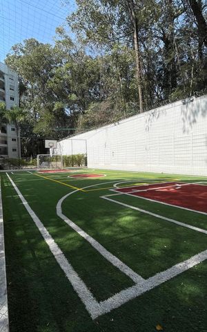 Apartamento à venda com 145m², 4 quartos e 3 vagas Apartamento à venda com 145m², 4 quartos e 3 vagasÁrea comum - Playground