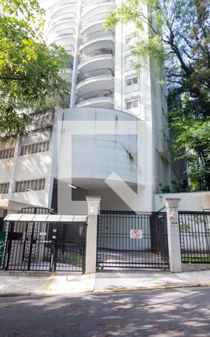 Apartamento à venda com 145m², 4 quartos e 3 vagas Apartamento à venda com 145m², 4 quartos e 3 vagasFachada e portaria