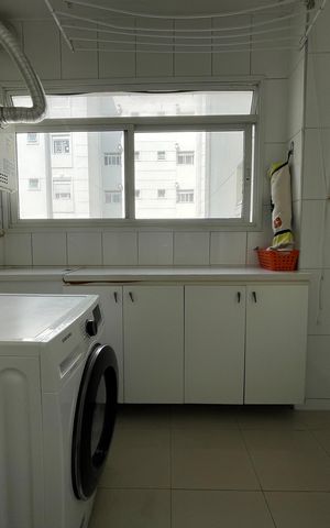 Apartamento à venda com 145m², 4 quartos e 3 vagas Apartamento à venda com 145m², 4 quartos e 3 vagasÁrea de Serviço