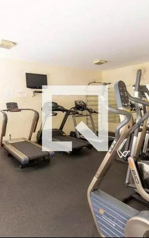 Apartamento à venda com 145m², 4 quartos e 3 vagas Apartamento à venda com 145m², 4 quartos e 3 vagasÁrea comum - Academia