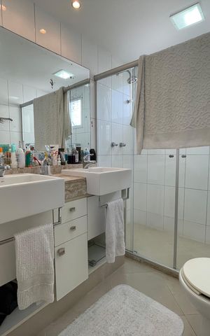Apartamento à venda com 145m², 4 quartos e 3 vagas Apartamento à venda com 145m², 4 quartos e 3 vagasBanheiro da Suíte 2