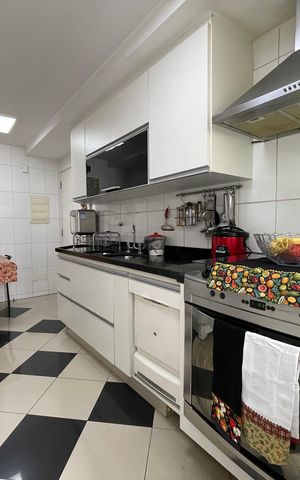 Apartamento à venda com 145m², 4 quartos e 3 vagas Apartamento à venda com 145m², 4 quartos e 3 vagasCozinha