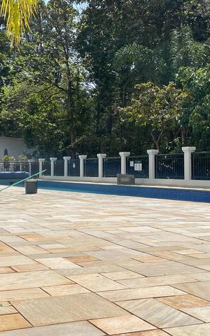 Apartamento à venda com 145m², 4 quartos e 3 vagas Apartamento à venda com 145m², 4 quartos e 3 vagasÁrea comum - Piscina