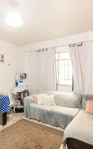 Casa à venda com 56m², 4 quartos e sem vagaSala (segundo andar)