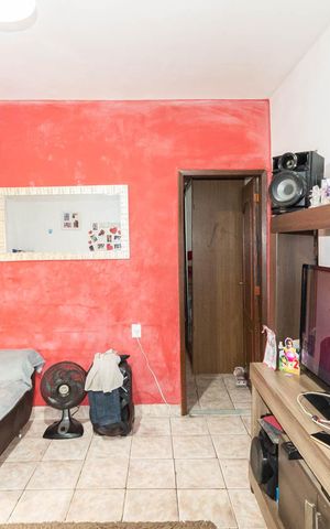 Casa à venda com 56m², 4 quartos e sem vagaSala (segundo andar)