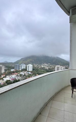 Apartamento à venda com 100m², 3 quartos e 1 vaga Apartamento à venda com 100m², 3 quartos e 1 vagaVaranda