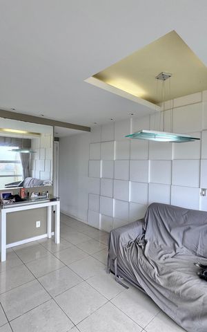 Apartamento à venda com 100m², 3 quartos e 1 vaga Apartamento à venda com 100m², 3 quartos e 1 vagaSala