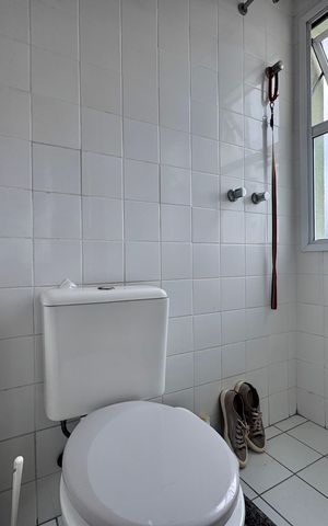 Apartamento à venda com 100m², 3 quartos e 1 vaga Apartamento à venda com 100m², 3 quartos e 1 vagaBanheiro de Serviço