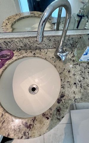 Apartamento à venda com 100m², 3 quartos e 1 vaga Apartamento à venda com 100m², 3 quartos e 1 vagaLavabo