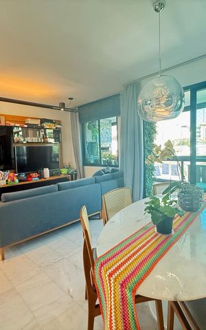 Apartamento à venda com 100m², 3 quartos e 2 vagas Apartamento à venda com 100m², 3 quartos e 2 vagasSala
