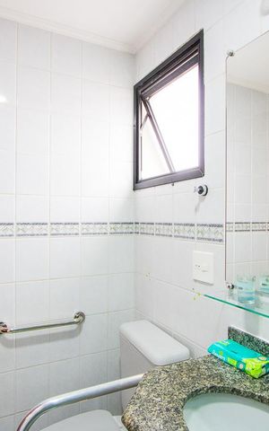 Apartamento à venda com 84m², 2 quartos e 2 vagasBanheiro social