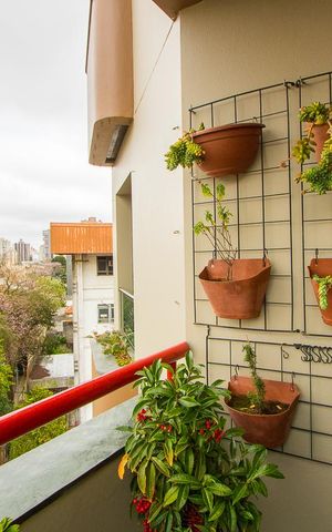 Apartamento à venda com 84m², 2 quartos e 2 vagasVaranda da sala