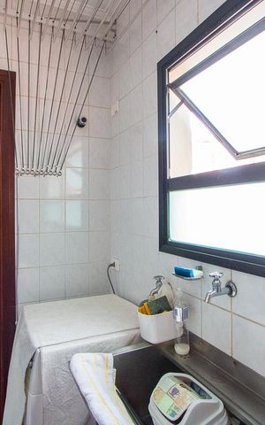 Apartamento à venda com 84m², 2 quartos e 2 vagasÁrea de serviço