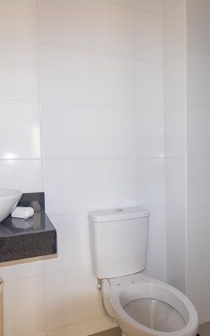 Apartamento à venda com 44m², 2 quartos e 1 vaga Apartamento à venda com 44m², 2 quartos e 1 vagaBanheiro Social