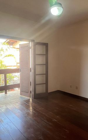 Casa à venda com 315m², 5 quartos e 4 vagas Casa à venda com 315m², 5 quartos e 4 vagasSuíte 2