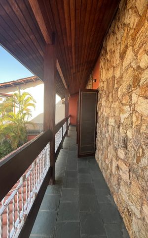 Casa à venda com 315m², 5 quartos e 4 vagas Casa à venda com 315m², 5 quartos e 4 vagasSacada Quarto 2