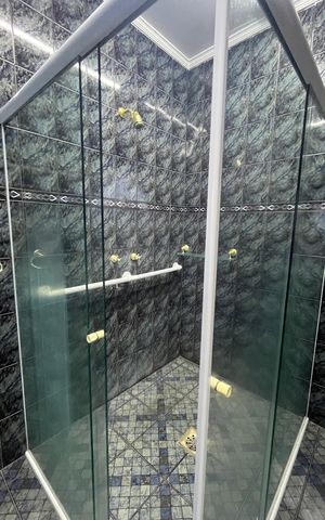 Casa à venda com 315m², 5 quartos e 4 vagas Casa à venda com 315m², 5 quartos e 4 vagasBanheiro Suíte 1